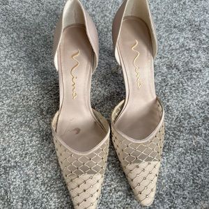 Beautiful high heels in like-new condition